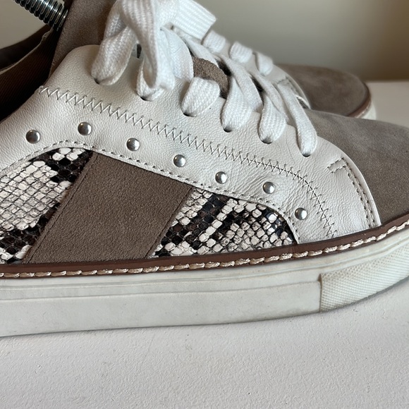 Crown Vintage Kalinda Snakeskin Suede Studded Fashion Sneaker Size 7 - Picture 8 of 12